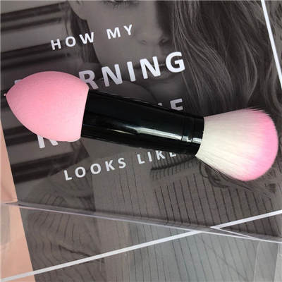 1 Pc Professional Nylon Blush Brush